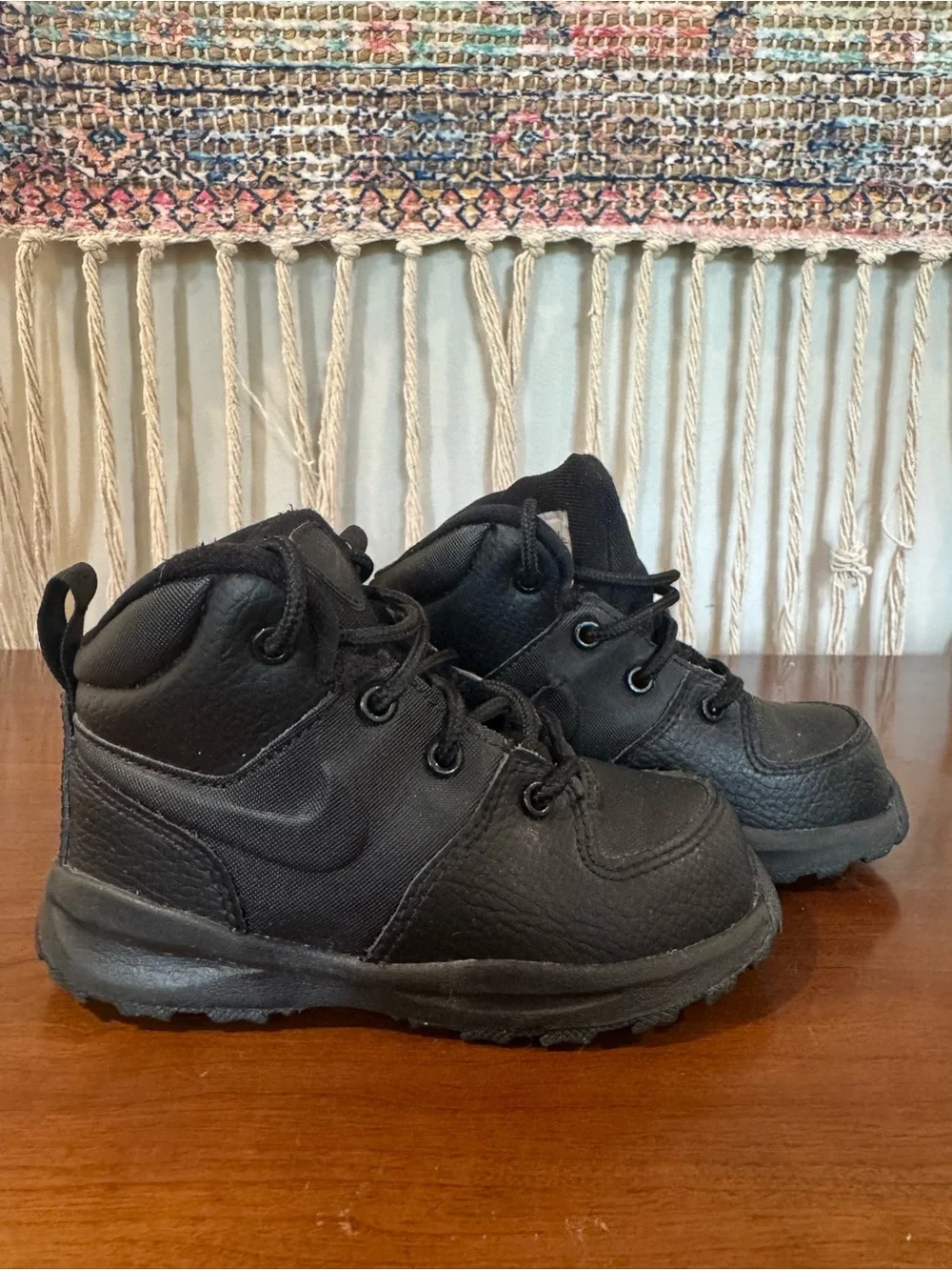 Nike Manoa Kids All-Black Lace-Up Leather Trail Boots